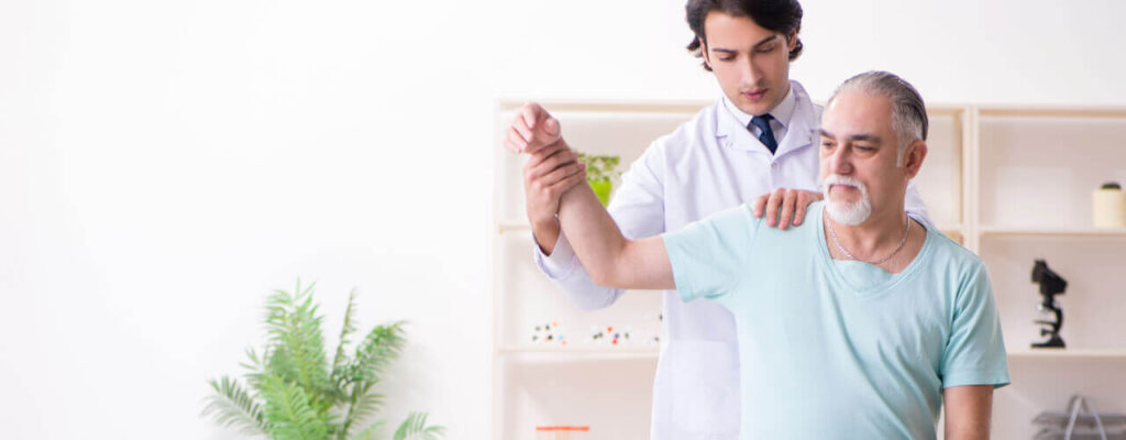 Shrug Off Shoulder Pain With A Physical Therapist’s Help