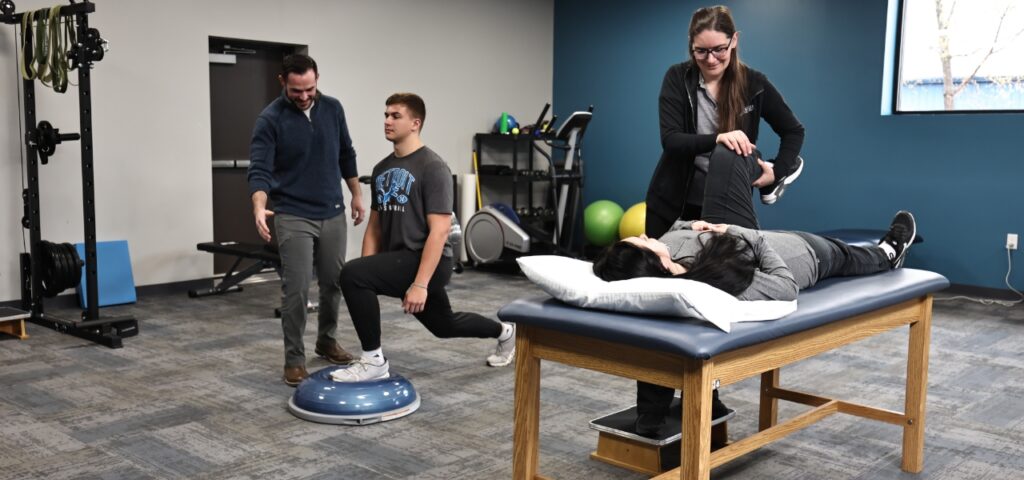 Gallery-Renue-Physical-Therapy-Auburn-MI (2)