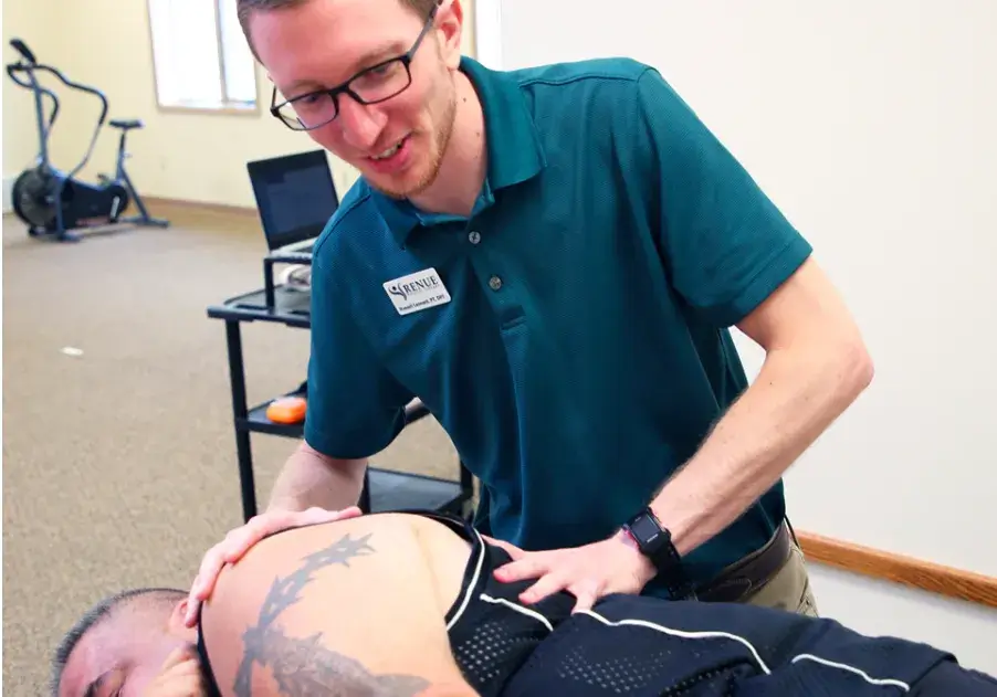 Have Back Pain? 5 Reasons to Choose PT